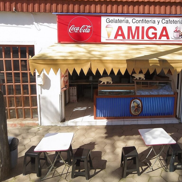Gelateria Y Pizzeria Amiga 768x768